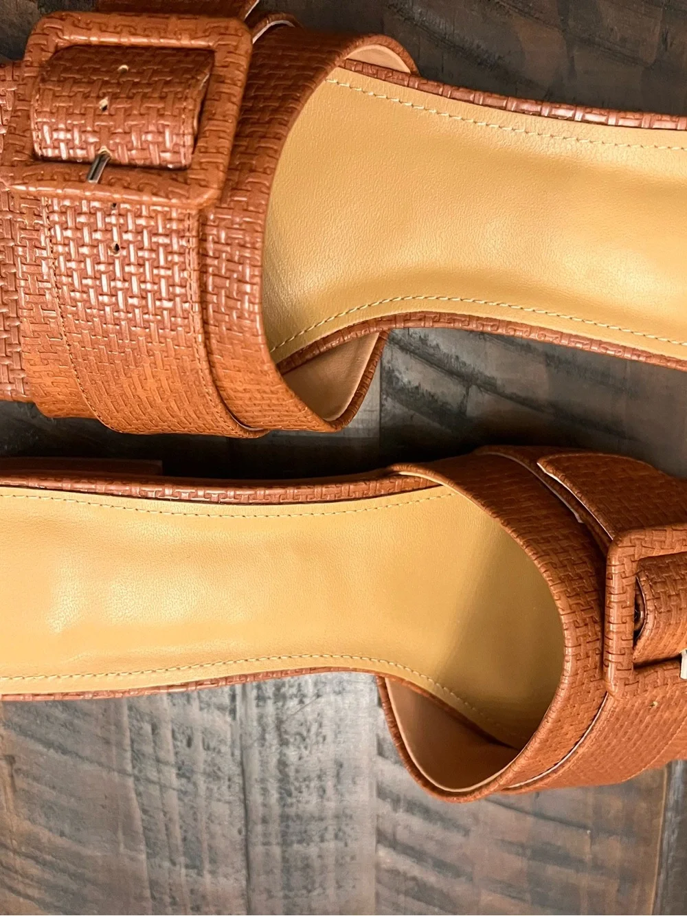 NEW Textured Woven Buckle Slide| Women’s Size 9.5 | Cognac Brown Block Heel